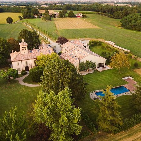Case Zucchi Bioagriturismo Castelnuovo Fogliani Экстерьер фото